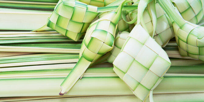 &#91;Coc Reg. Batam&#93; Gak Bisa Bikin Ketupat? Begini Mitosnya!