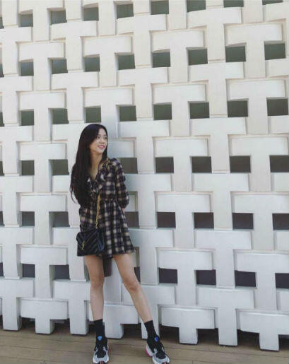 9 Ide Mix And Match Plaid Outfit Ala BLACKPINK, Anti Mati Gaya!