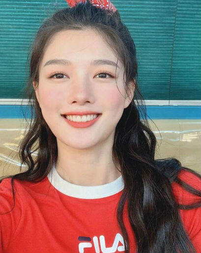 Akan Beradu Akting Dengan Ji Chang Wook, Intip 7 Pesona Kim Yoo Jung