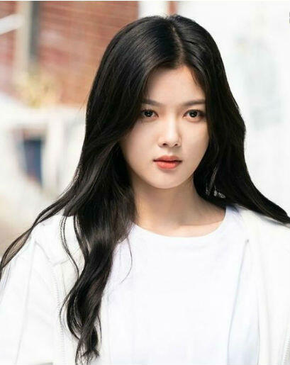 Akan Beradu Akting Dengan Ji Chang Wook, Intip 7 Pesona Kim Yoo Jung