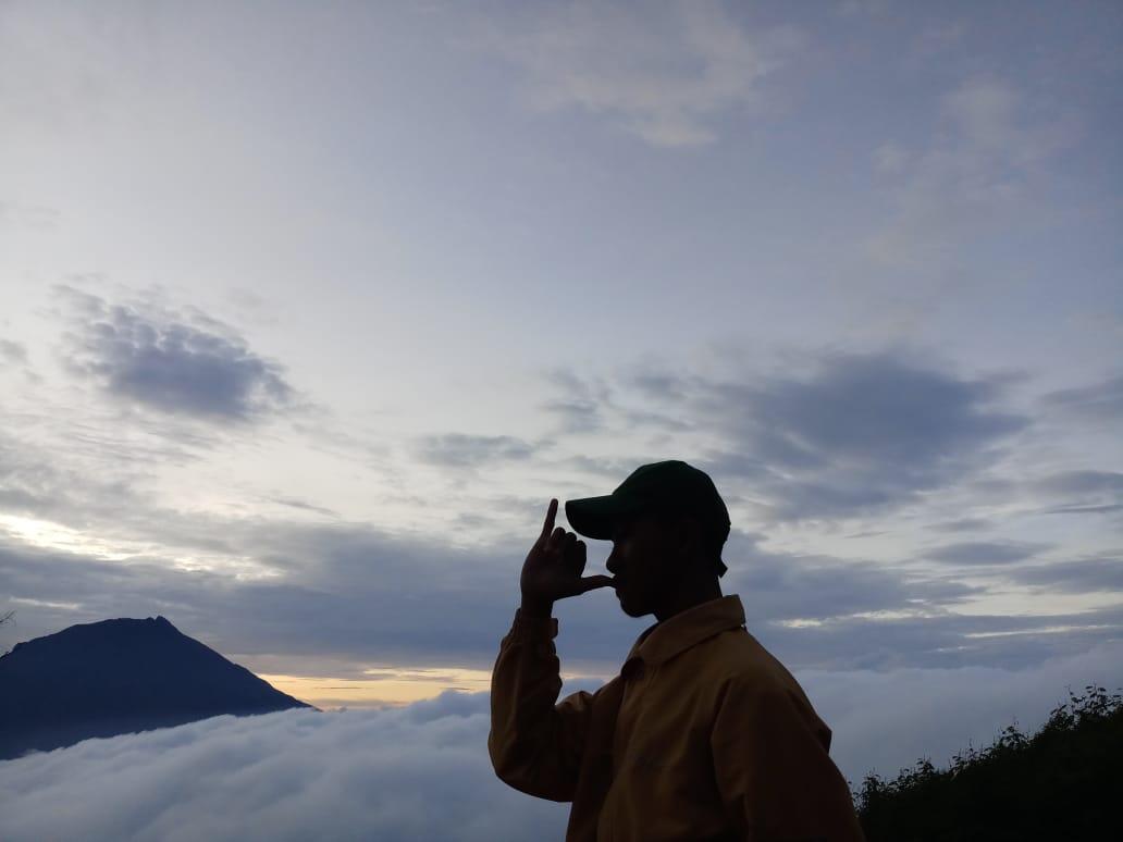 BUDGET SEDIKIT.TAPI TEKAD BANGKIT DI GUNUNG SINDORO