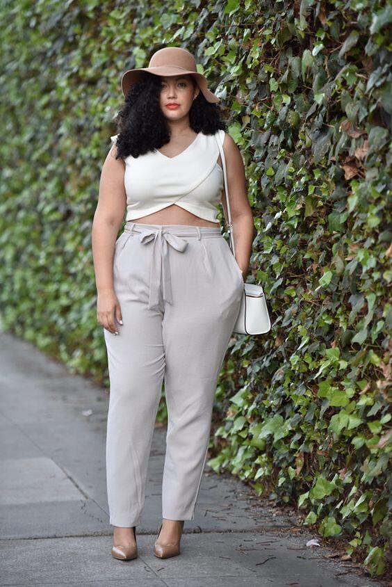 Cara Padu-Padan CROPPED TOP Buat Tubuh Gemuk. Biar Lebih Modis.