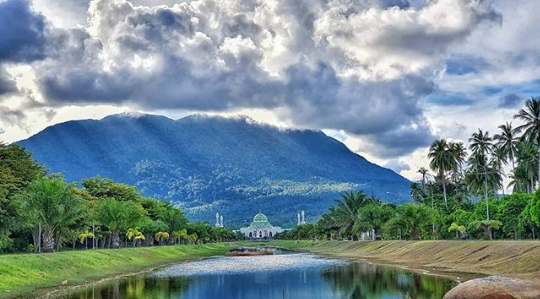 &#91;COC Reg. Kepualuan Riau&#93; Atap Tertinggi Di Pulau Natuna Itu Bernama Gunung Ranai