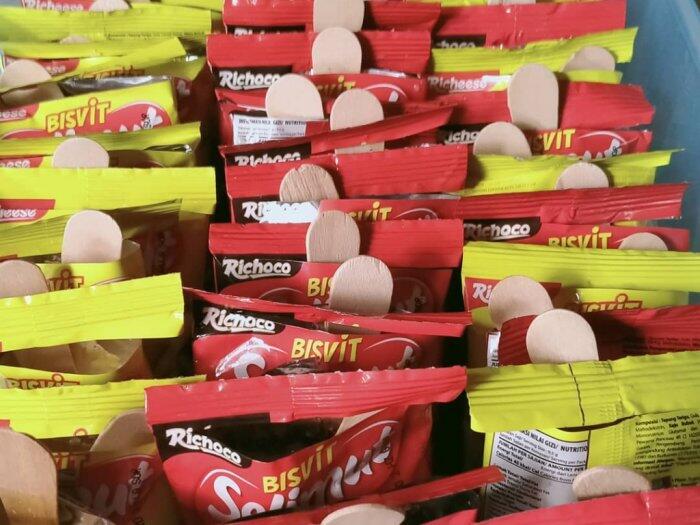 Membuat Jajanan Anak Murah Meriah, Es Biskuit Selimut