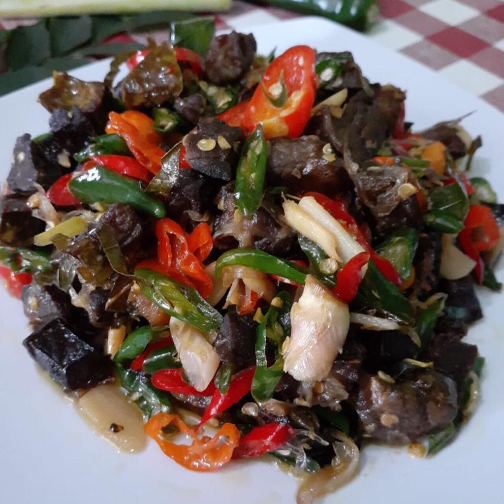 Jualan Dimsum dan Paru Aceh