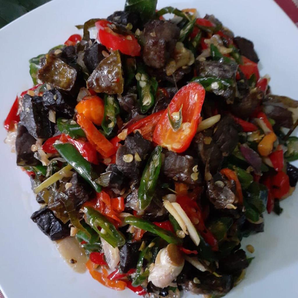 Jualan Dimsum dan Paru Aceh