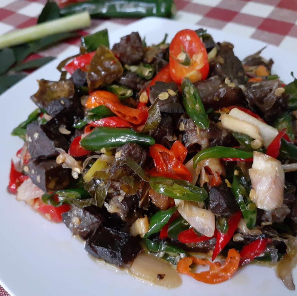 Jualan Dimsum dan Paru Aceh