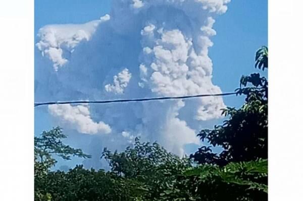 Terus Bergolak, Inilah Penampakan Abu Panas Gunung Merapi