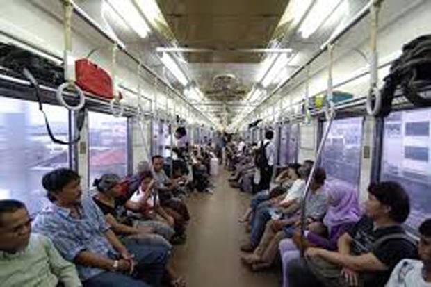 Hari Senin, PT KCI Operasikan Commuter Line Bukan dari Stasiun Awal