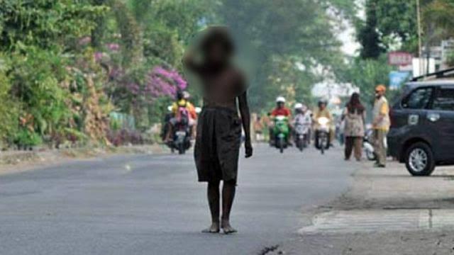 STOP! Photo Orang Gila, Berarti Kamu Lebih Gila. Mari Berpikir Waras Bareng!