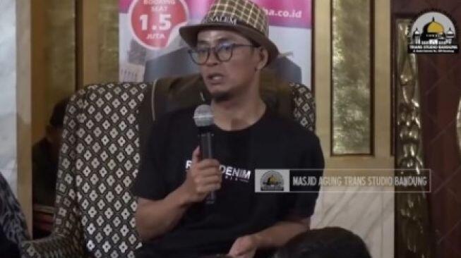 Ceramah Pakai Topi Jerusalem, Penampilan Ustaz Ini Jadi Sorotan