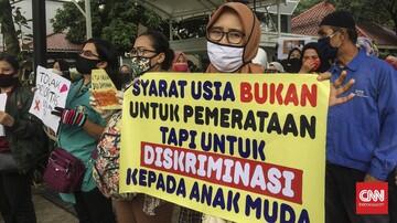 Orang Tua Siswa Desak Anies Hapus Aturan Usia PPDB Jakarta