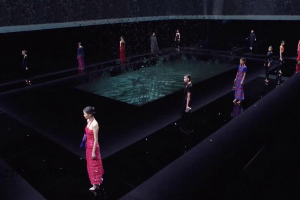 Covid-19 Tak Halangi Dior Untuk Menggelar Fashion Show!