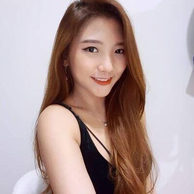 Salah Satu Caster Esport Tercantik di Indonesia. Siapa dia?