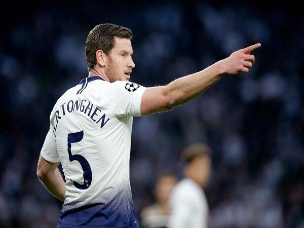 Jan Vertonghen Jadi Pelampiasan Jika AS Roma Gagal Dapatkan Chris Smalling