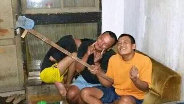 10 Tingkah Konyol Manusia Tanpa Masalah, Bikin Ngakak Parah!