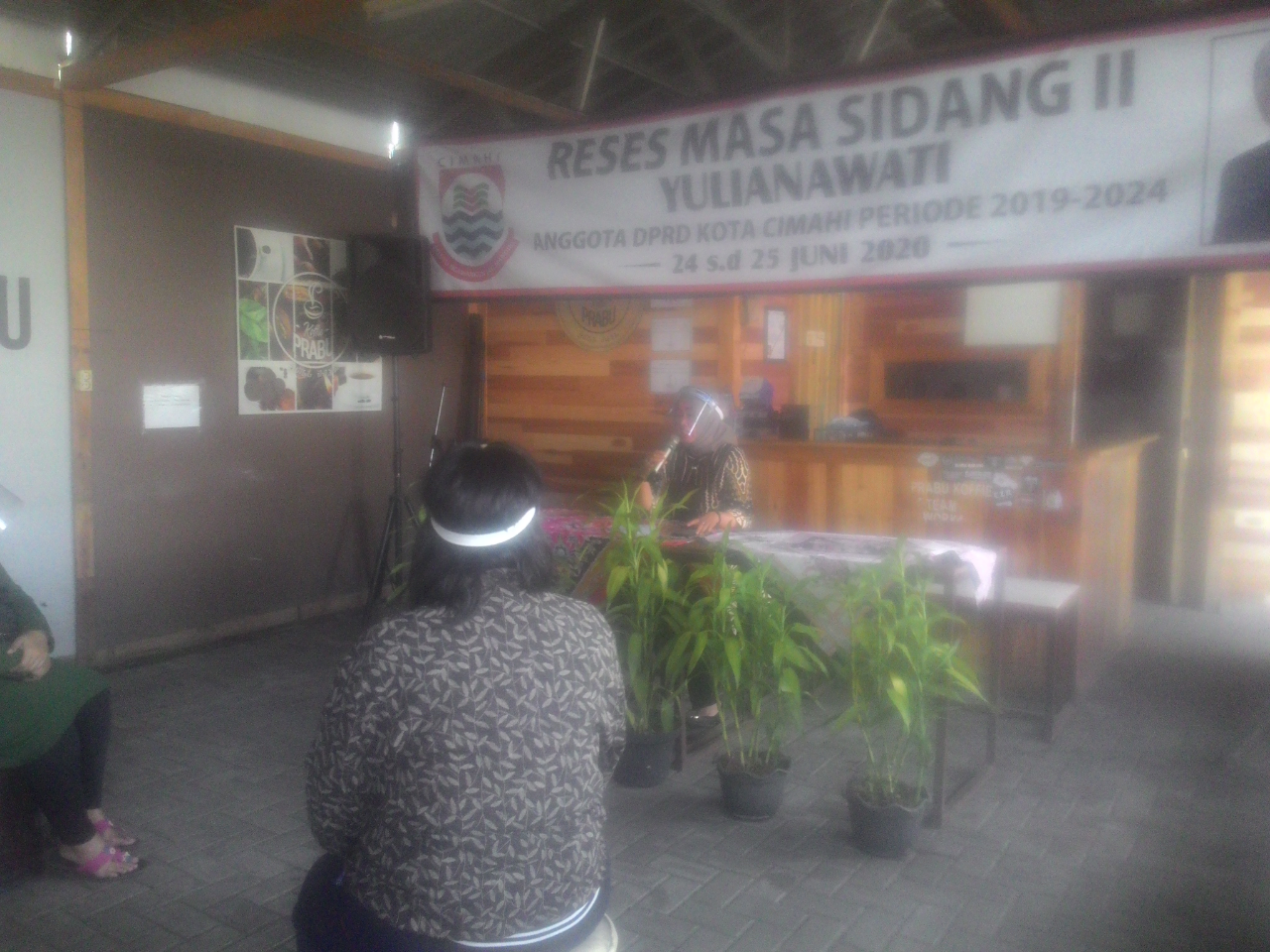 DENGAN PROTOKOL KESEHATAN, YULIANA LAKSANAKAN RESES