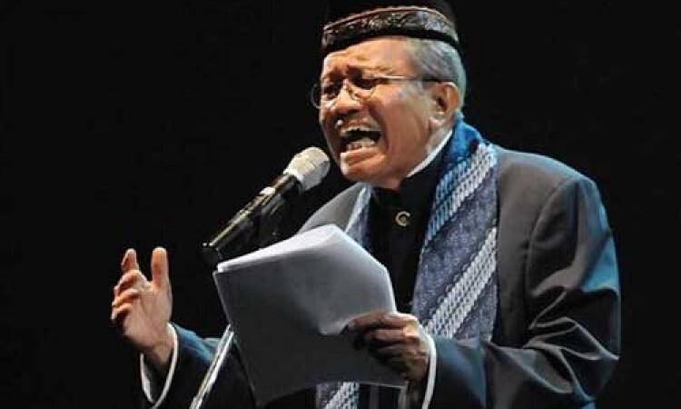 Selain Sajadah Panjang, Ini 5 Puisi Terbaik Taufiq Ismail