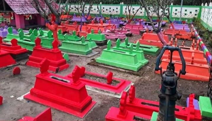 Heboh Tempat Pemakaman Umum Warna-warni di Madiun! Sangat Jauh dari Kesan Angker Ya?