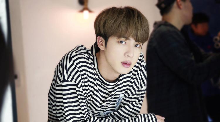 JIN BTS terpilih Menjadi pemilik wajah paling sempurna berdasarkan Analisis Sains
