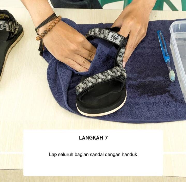 Bagaimana cara mencuci sandal sepatu ala TUF Footwear?