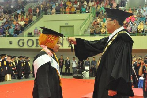 Rektor Ini Sungguh Kocak Di Medsos! Jadi Rektor Idaman Para Mahasiswa