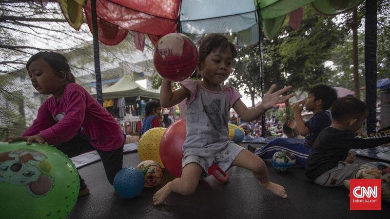 FOTO: Tumpah Ruah Warga di Car Free Day