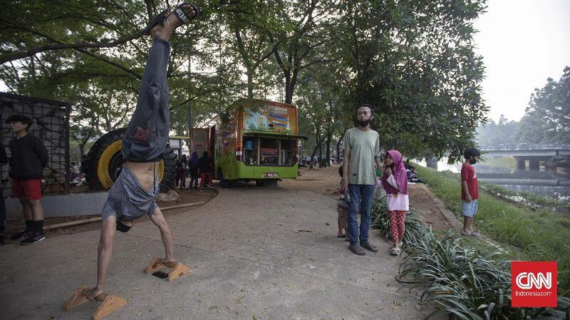 FOTO: Tumpah Ruah Warga di Car Free Day