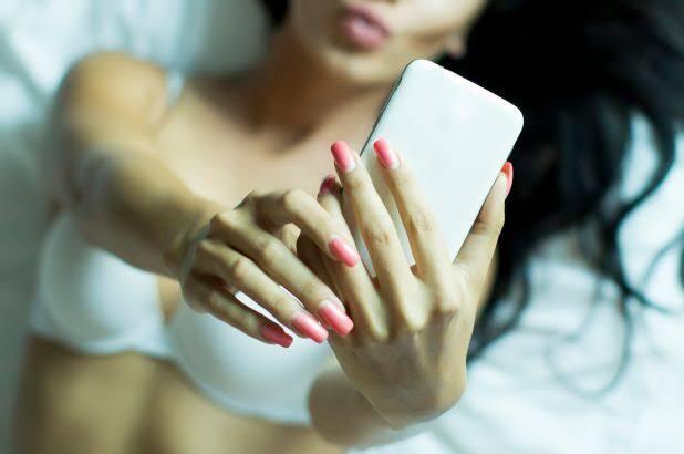 Ketika Fenomena &quot;Sexting&quot; Merajai Pengguna Gadget, Berikut 3 Fakta Mencengangkannya!