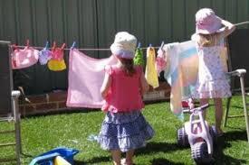 Viral Status, &quot;Pisahkan Pakaian Suami dan Anak-anak Saat Dicuci!&quot; Lebay Gak Sih?