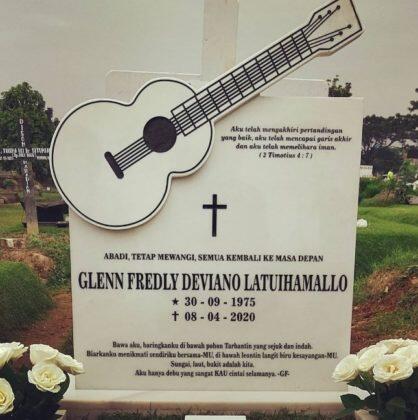 Bentuk Nisan Makam Glenn Fredly Jadi Sorotan Sampai Viral, Ini Sebabnya