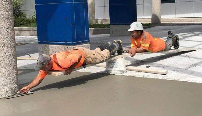Tingkah Tukang Bangunan Yang Bikin Geleng-geleng Kepala! Ada Yang Konser Loh!