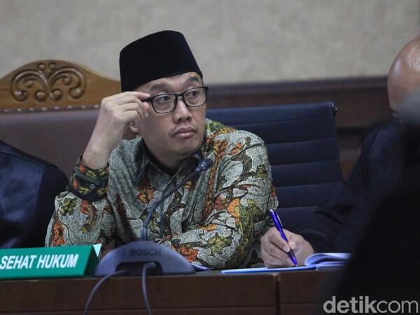 Jatuhkan Vonis 7 Tahun, Hakim Juga Tolak Permohonan JC Imam Nahrawi