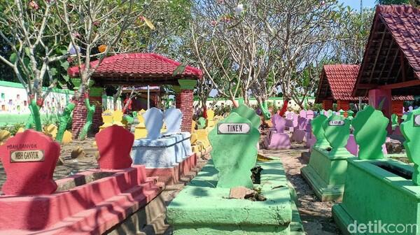 Makam di Madiun Dicat Warna-warni, PWNU Jatim Ingatkan Mati Bukan Selfie