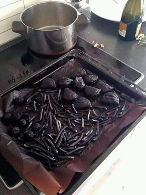 8 Foto Momen Awkward di Dapur