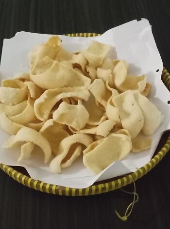 &#91;COC Bisnis&#93; Makan Kerupuk Sekaligus Menjualnya