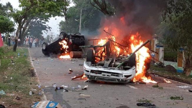 Cerita Demo BLT Rusuh di Mandailing Natal hingga Mobil Wakapolres Dibakar