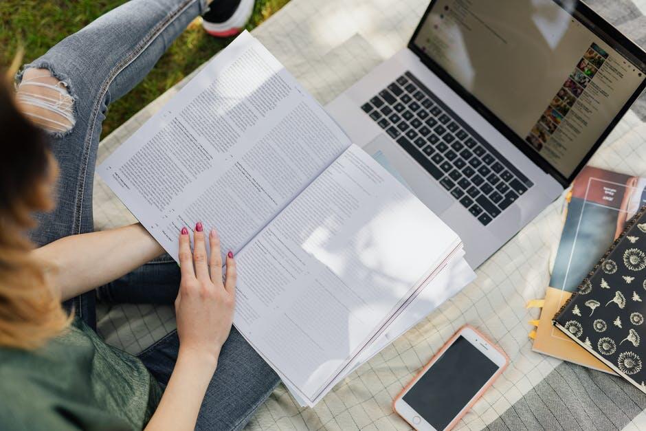Kuliah Online atau Offline?
