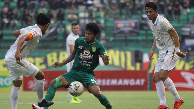Bakal Tetap Nonton Liga Sepakbola dari Rumah Tapi Tetap Ketar-Ketir Nih!