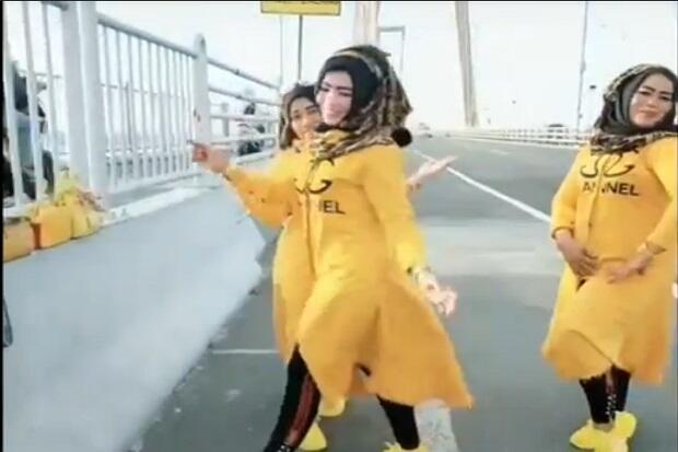 Berjoget India untuk TikTok di Jembatan Suramadu, 3 Emak-emak Diamankan Polisi