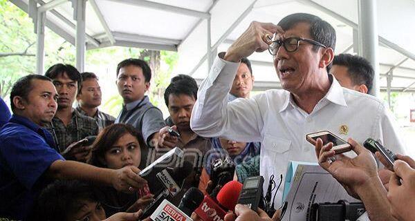 Publik Ingin Yasonna dan Luhut Hilang dari Kabinet