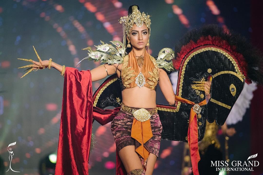 4 Kostum Miss Malaysia Yang Sempat Kontroversi, Hingga Buat Natizen Indonesia Murka