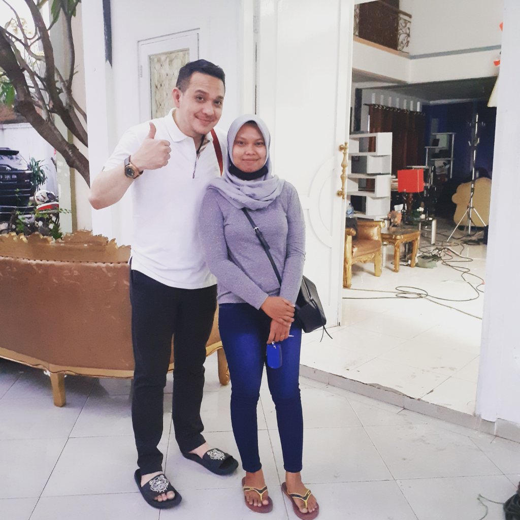 The First Ketemu Artis