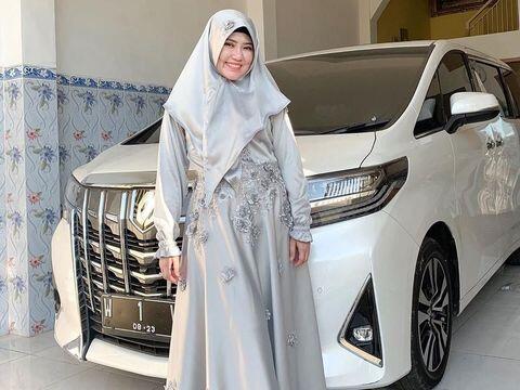 Review Toyota Alphard 2018, Mobil MPV Mewah Milik Via Vallen yang Habis Terbakar