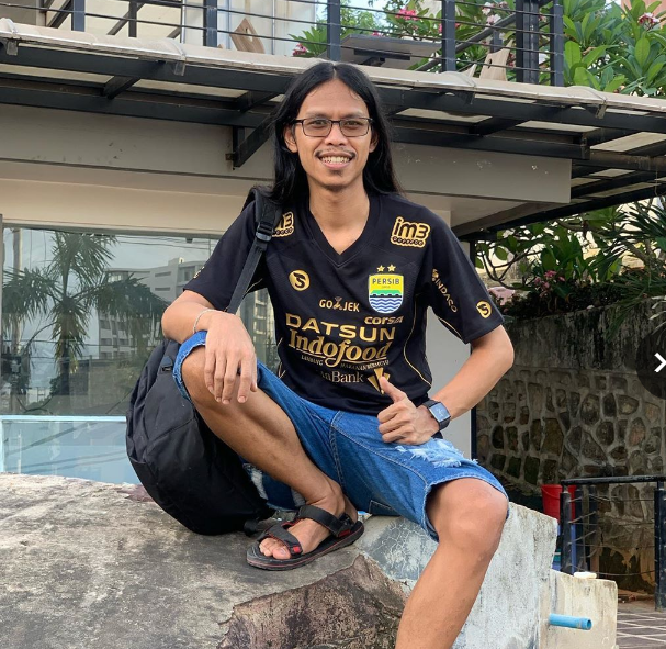 Kerinduan Yang Membeku Terhadap Pangeran Biru Persib Bandung