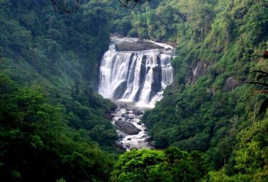 &#91;COC Reg. Karawang&#93;10 Tempat Wisata Curug, Surga Tersembunyi di Tengah Kota Industri!