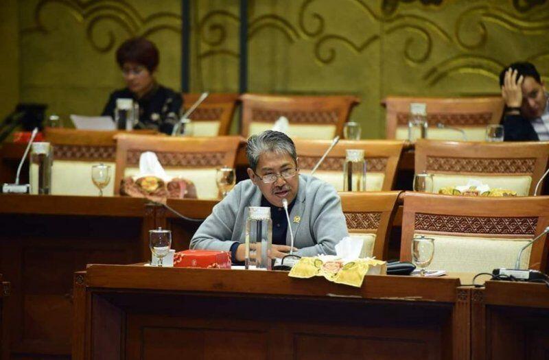 Klaim Kalung Anticorona harus Berbasis Riset