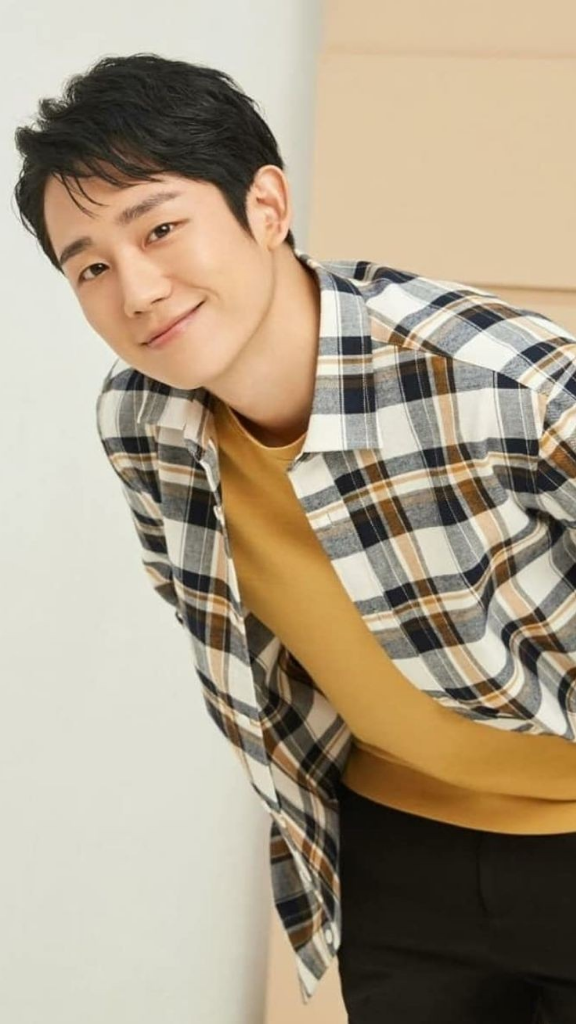 Ada Apa dengan Jung Hae-In? Idola Drakor yang Brondong Manis, Klimis, dan Protagonis!