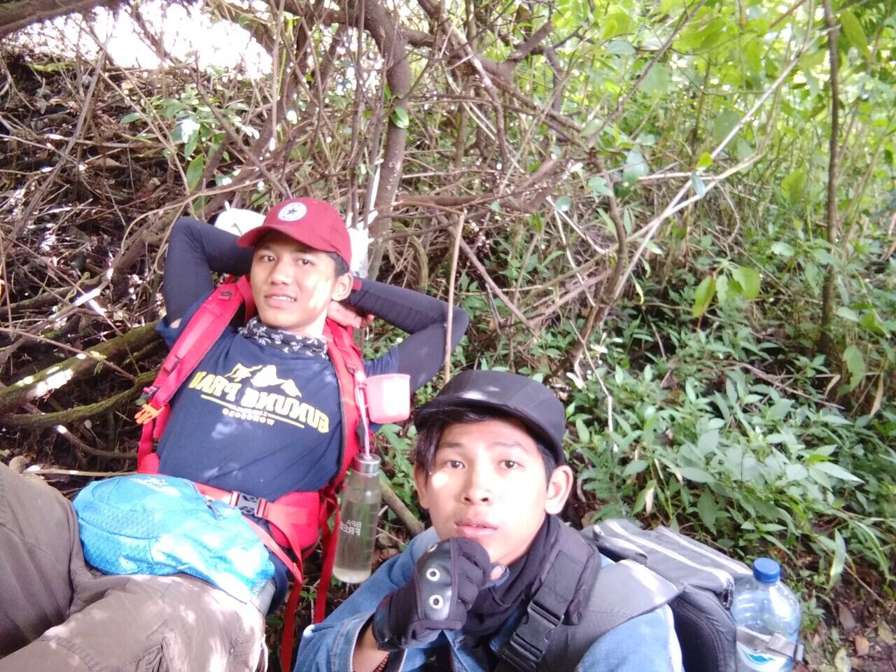 PERJALANAN GUNUNG SLAMET DENGAN KONDISI SLAMET