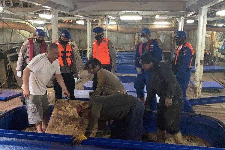 Detik-detik TNI Selamatkan 22 WNI di Kapal China, Ada Jasad di Freezer